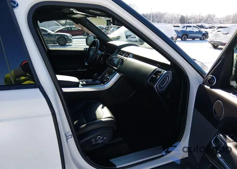 2021 Land Rover Range Rover Sport Svr/Svr Carbon Edition from USA, damaged, VIN SALWZ2RE2MA765097